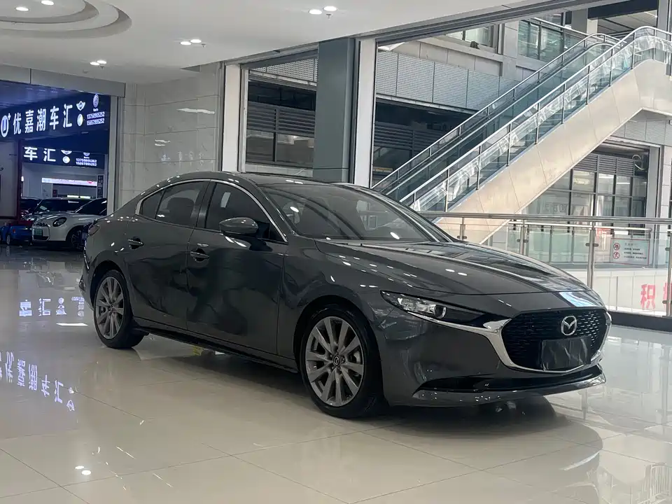 Mazda 3 Angkesaila