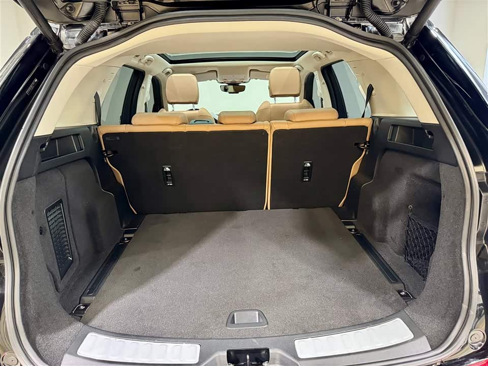 Land Rover Discover sports