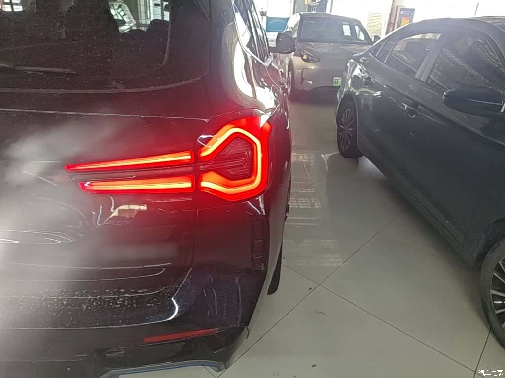 BMW iX3, 2022 8