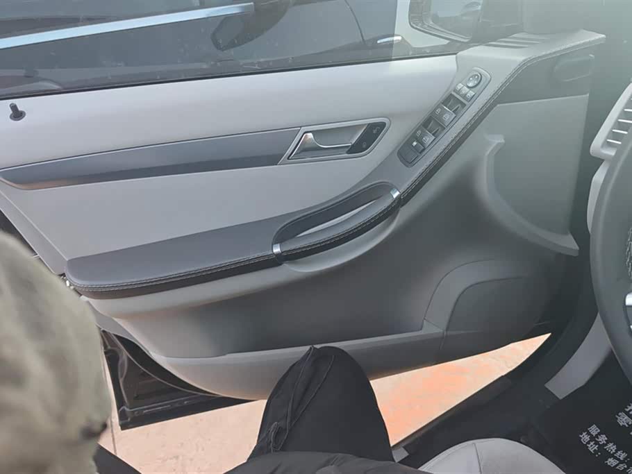 Mercedes-Benz R-class