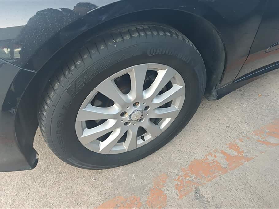 Mercedes-Benz R-class