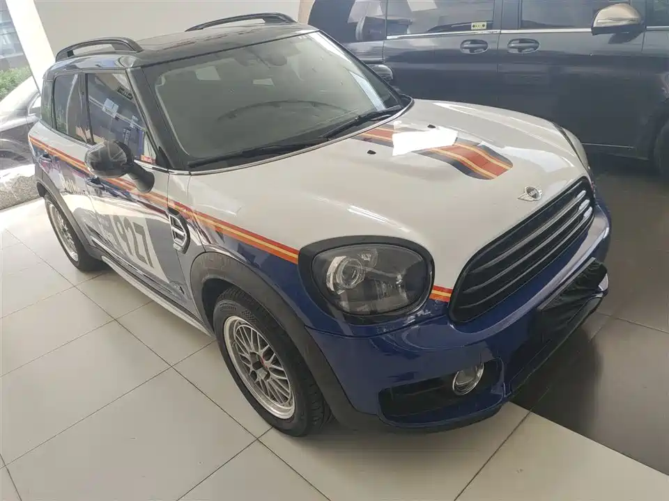 MINI COUNTRYMAN