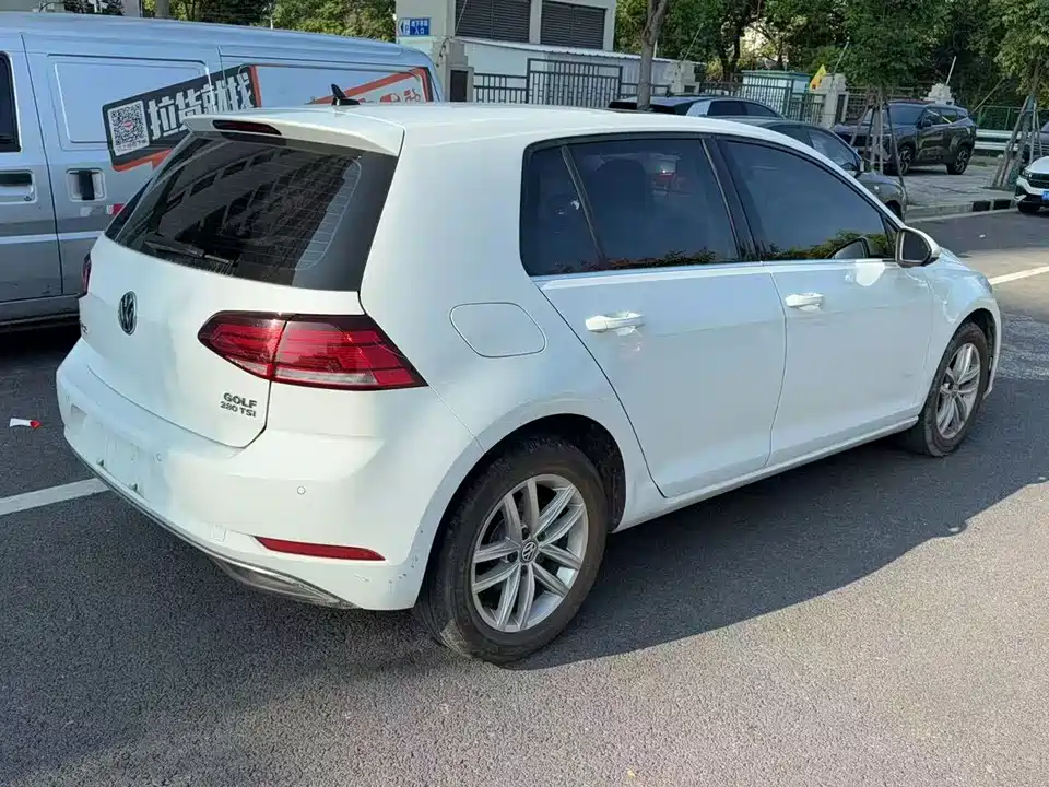 Volkswagen golf