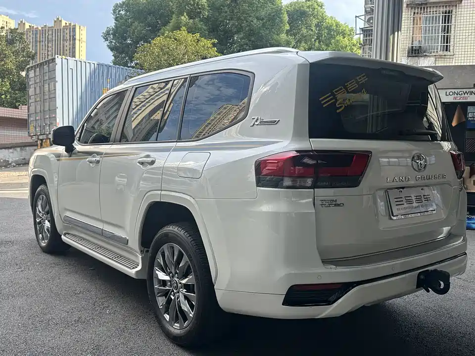 Toyota Land Cruiser Toyota Land Cruiser