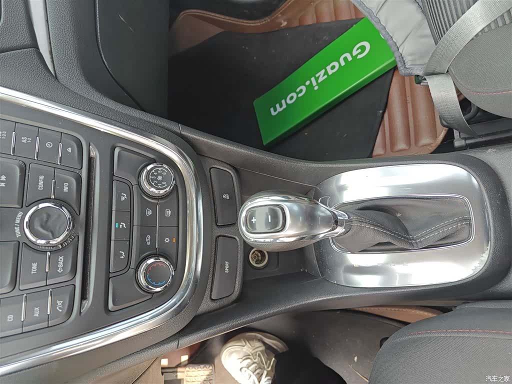 Buick Encore, 2016 10