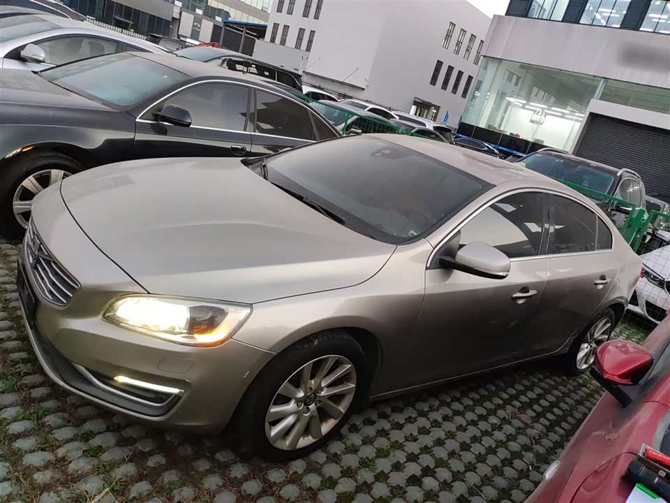 Volvo S60
