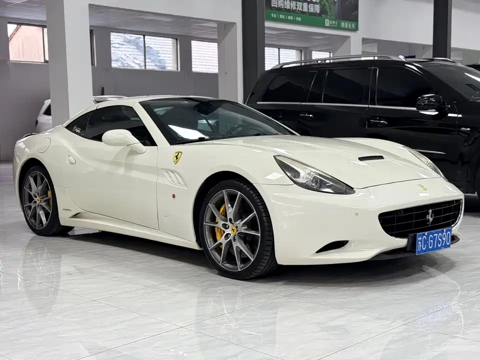 Ferrari California T