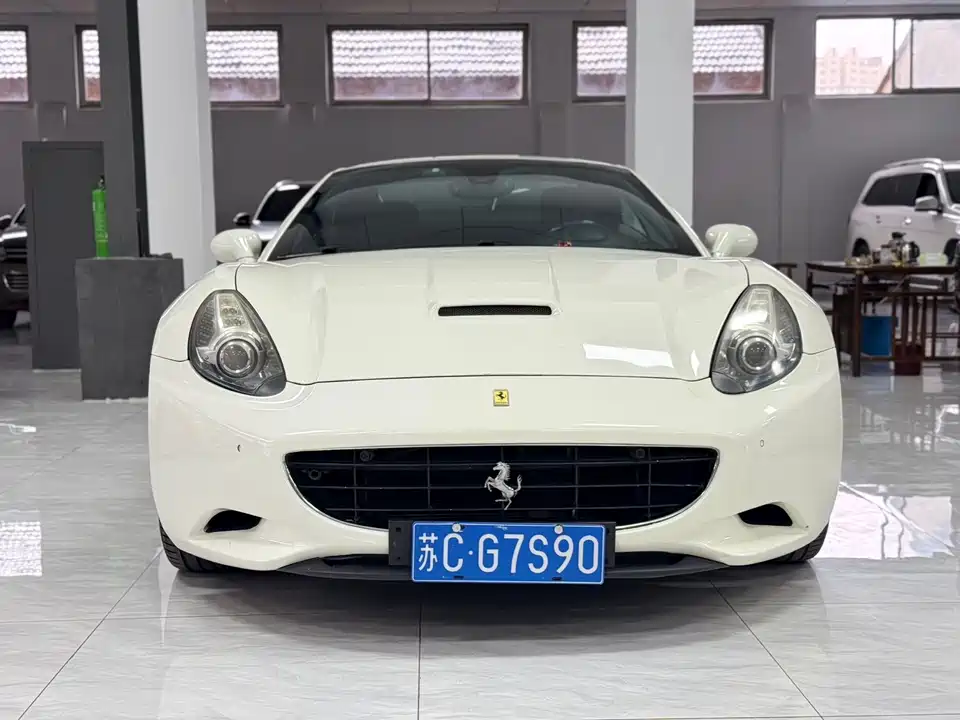 Ferrari California T