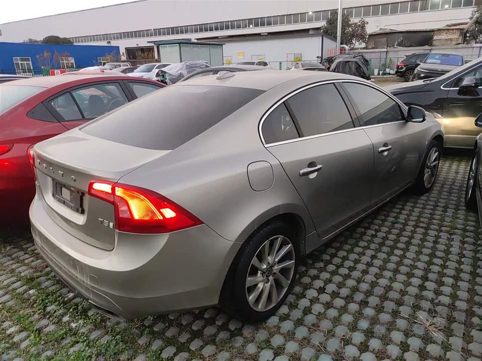 Volvo S60
