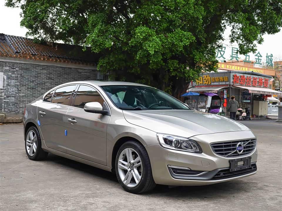 Volvo S60