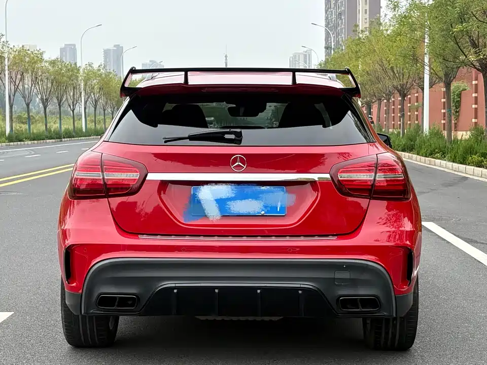 Mercedes-Benz GLA AMG