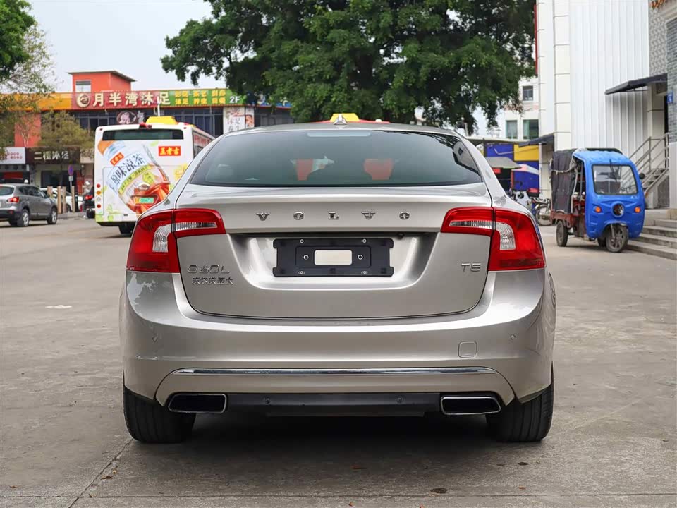 Volvo S60