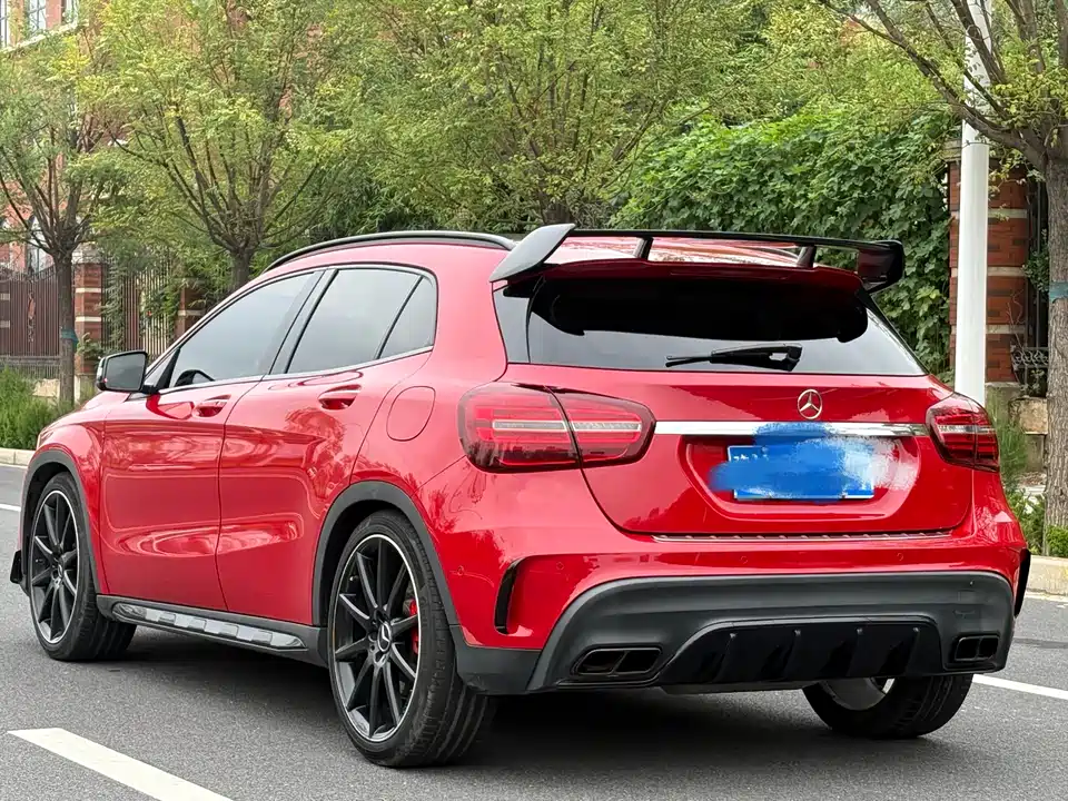Mercedes-Benz GLA AMG
