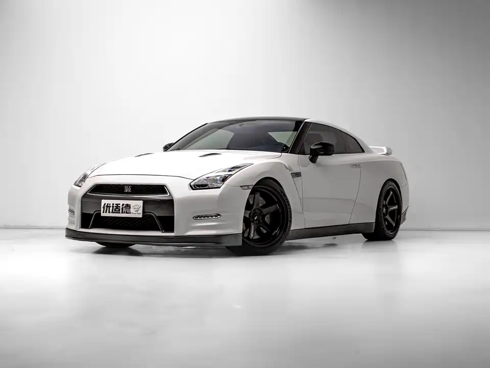 Nissan GT-R