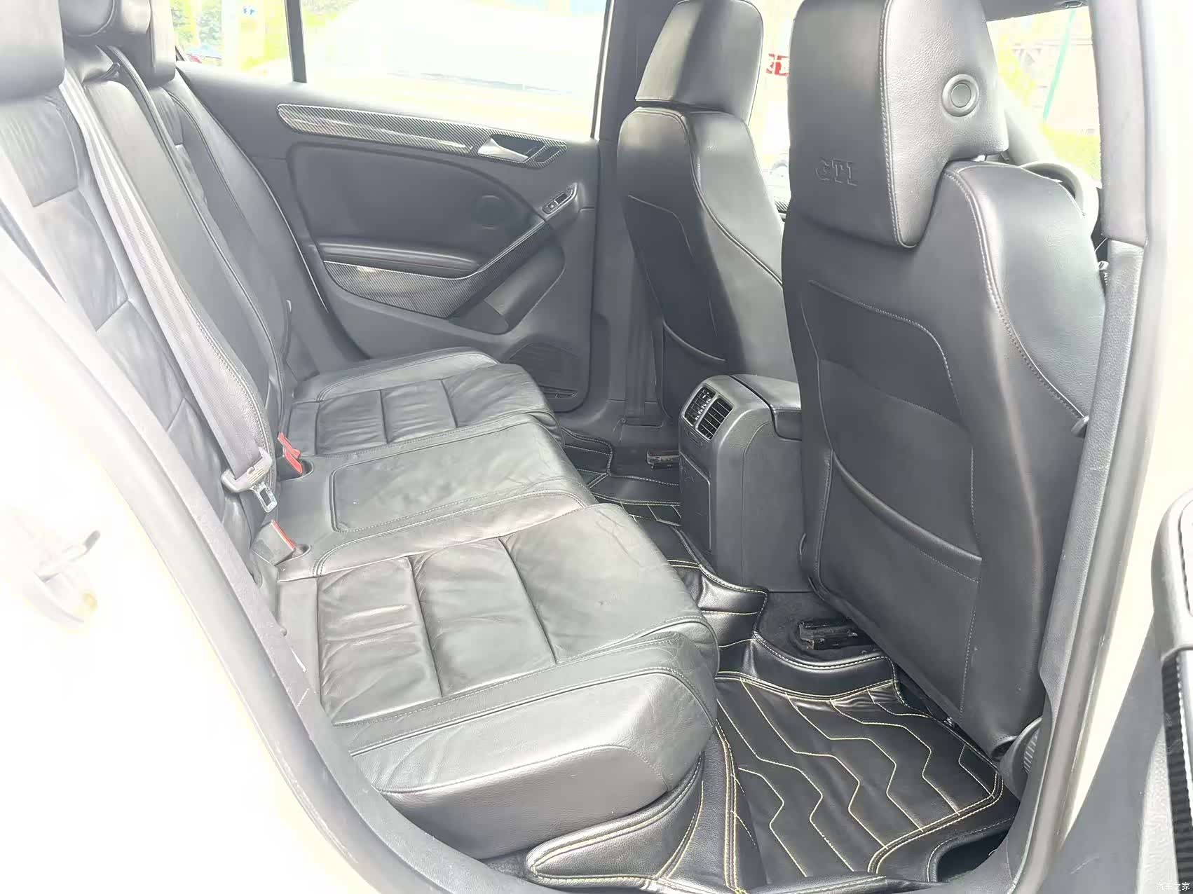 Volkswagen Golf, 2010 18