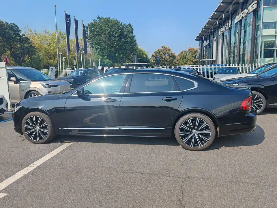 Volvo S90