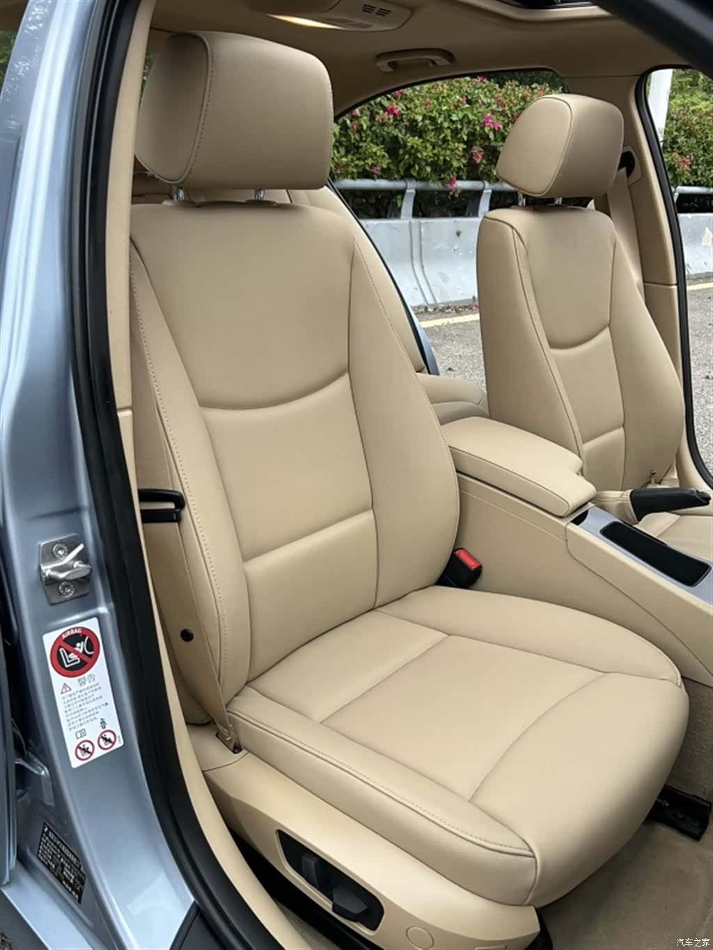 BMW 3 Series, 2012 11