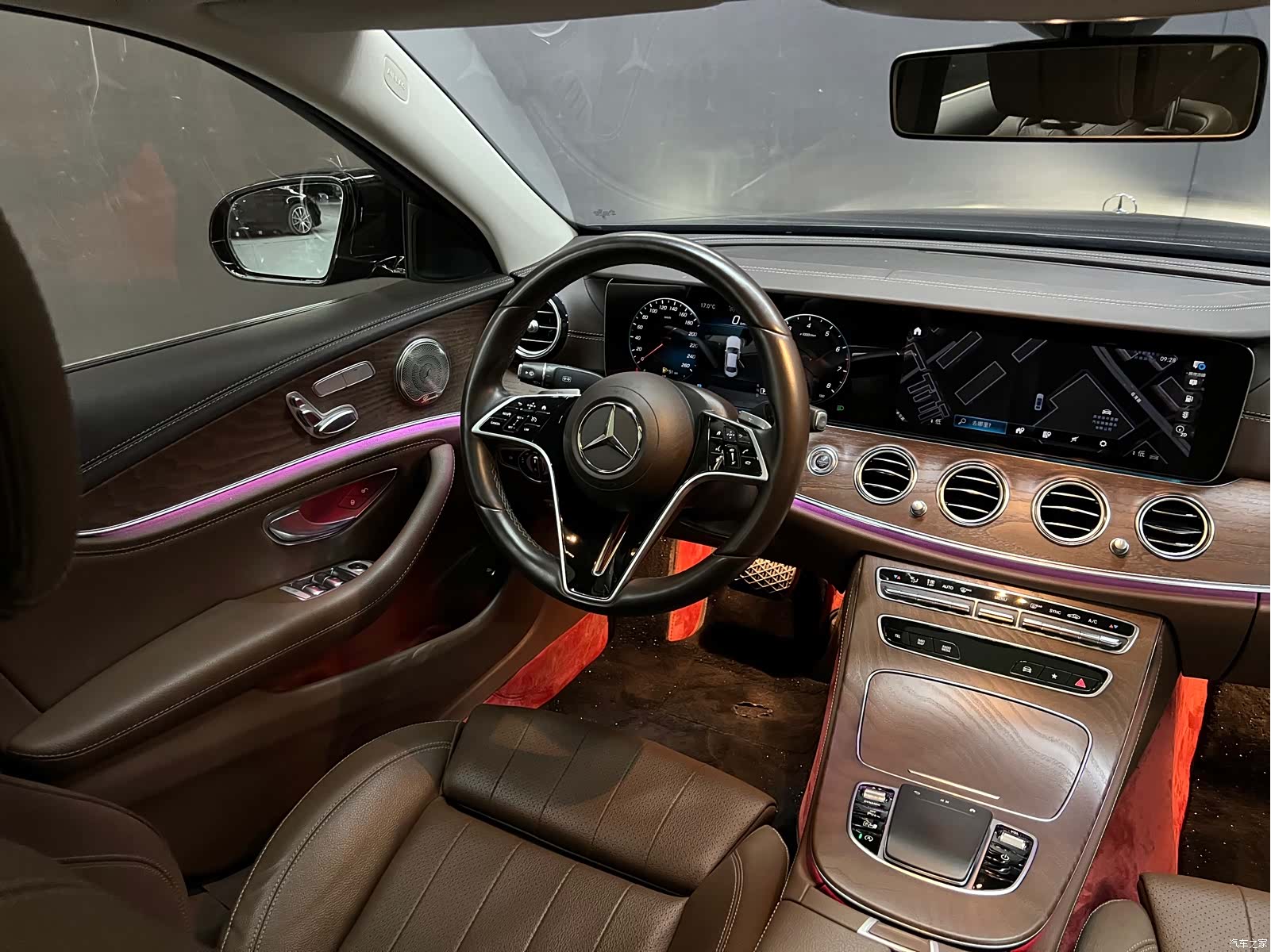Mercedes-Benz E-Class, 2023 16