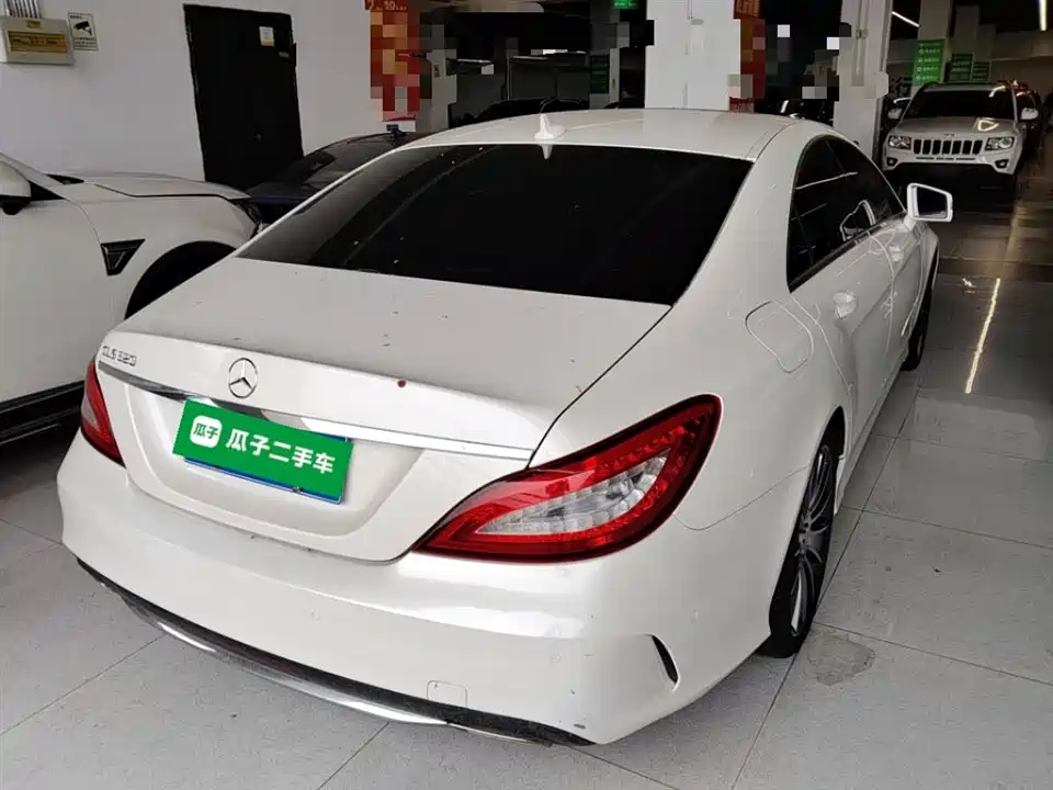 Mercedes-Benz CLS Mercedes-Benz CLS