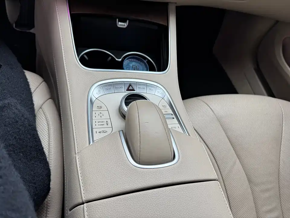 Mercedes-Benz S-class Mercedes-Benz S-class