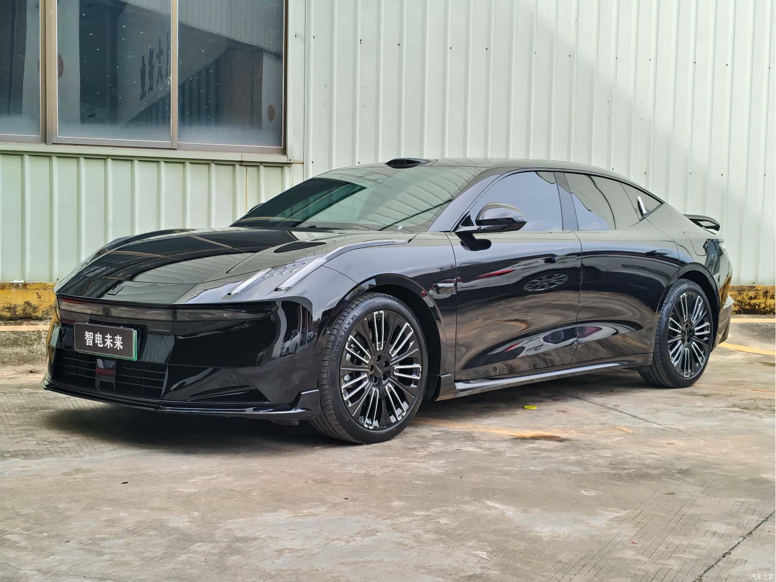 Lynk & Co 02