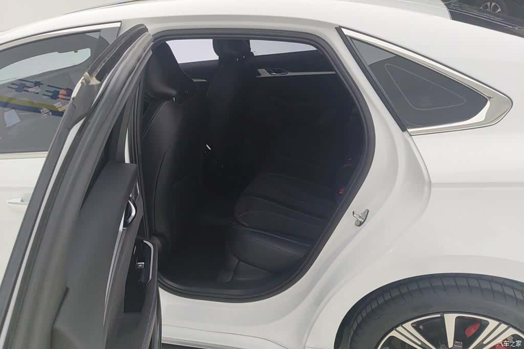 Geely Preface, 2025 11