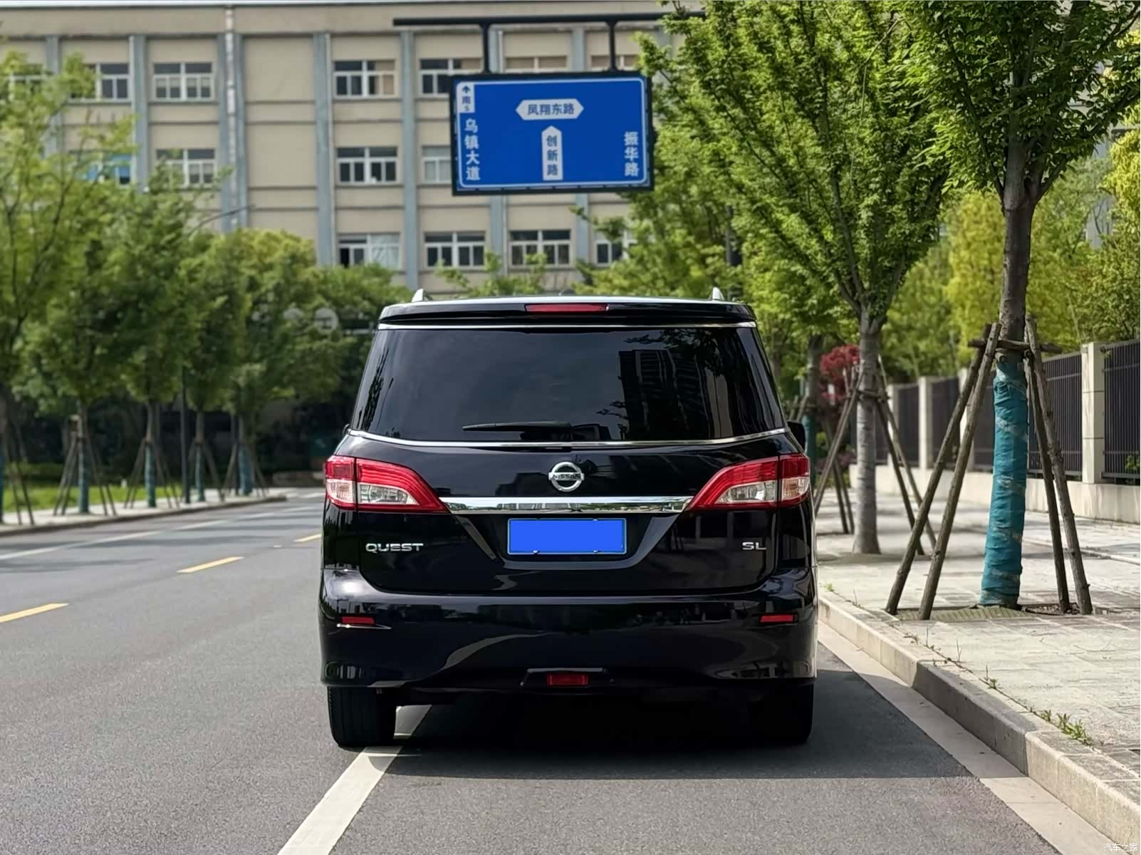 Nissan SL, 2015 все фото