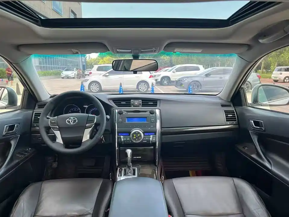Toyota Reiz Toyota Reiz