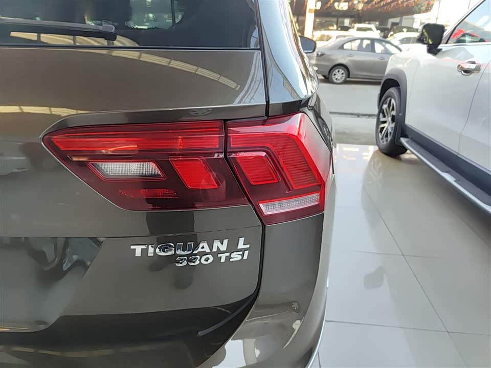 Volkswagen Tiguan L