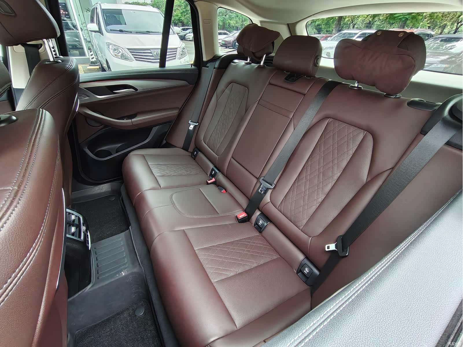 BMW iX3, 2021 10