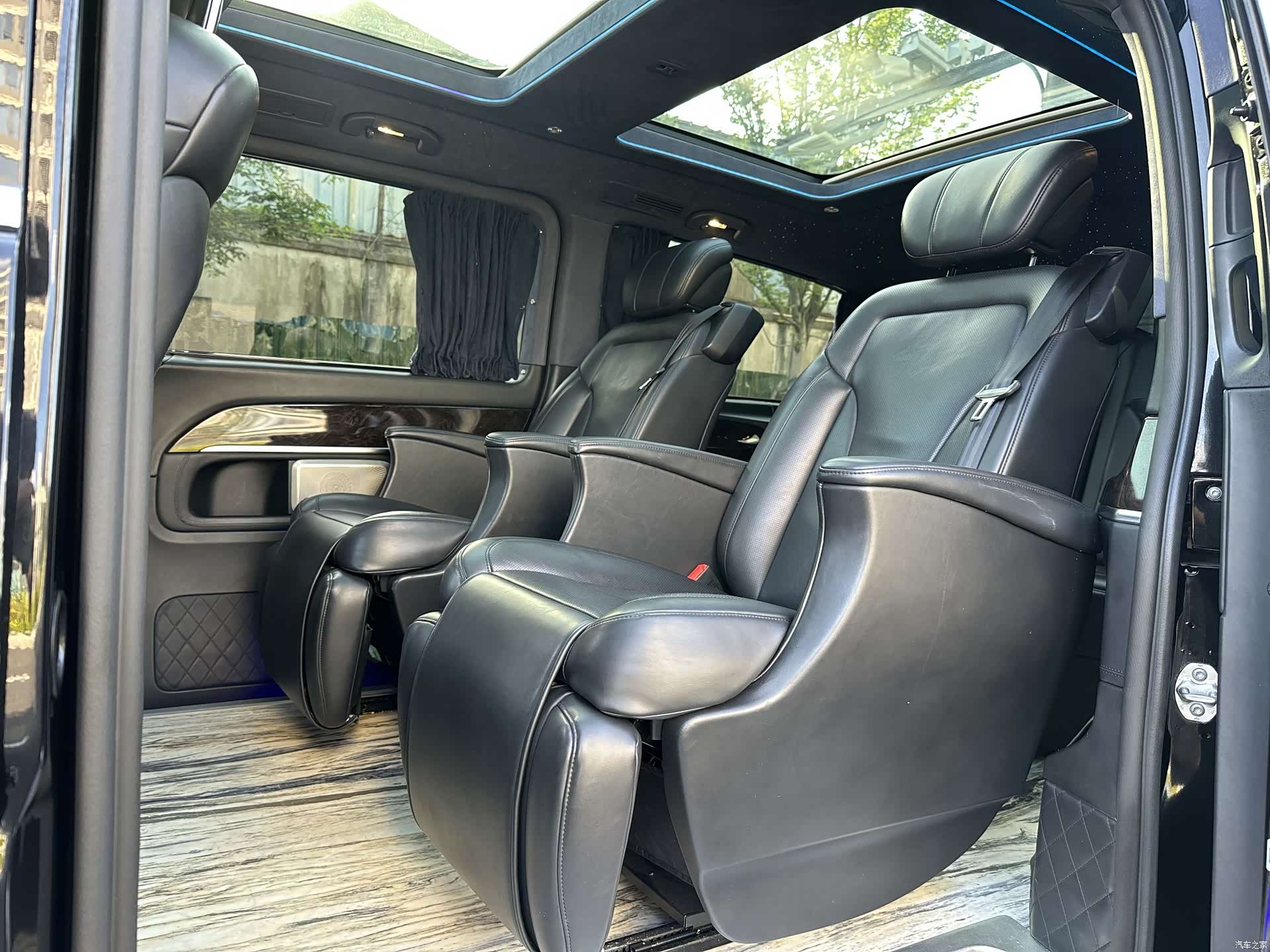 Mercedes-Benz V-Class, 2019 10