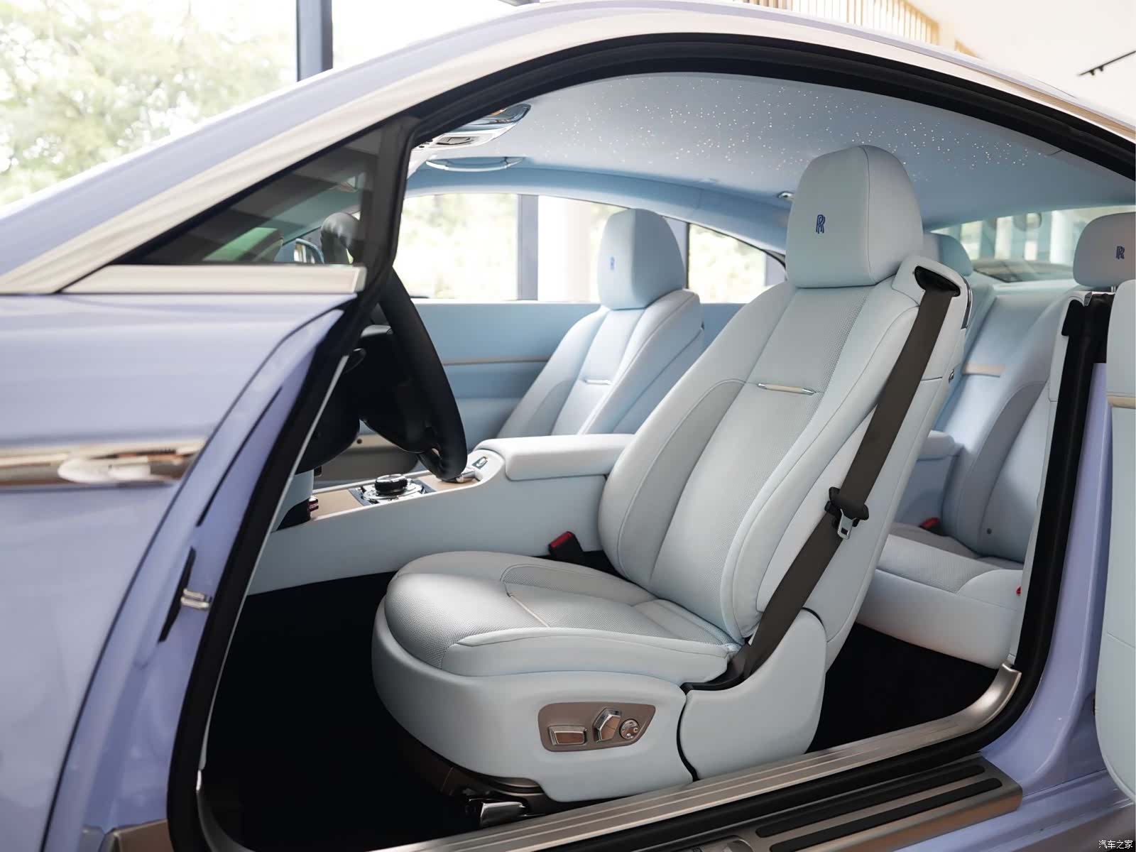 Rolls-Royce Wraith, 2021 19