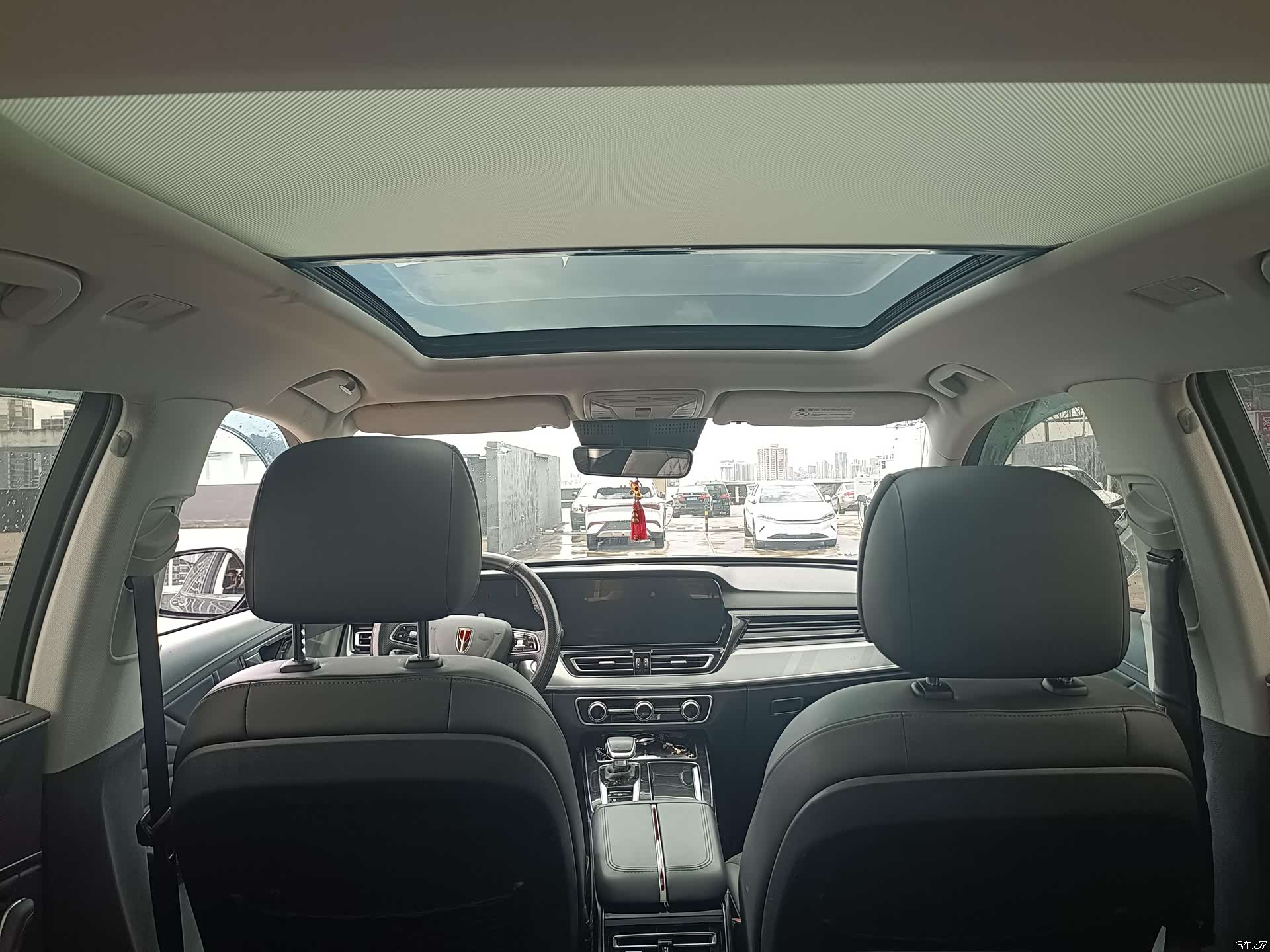Hongqi HS5, 2023 10