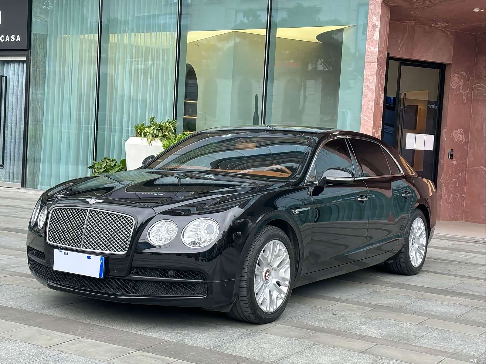 Bentley Flying Spur, 2018 1
