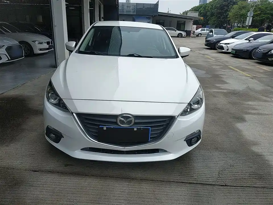 Mazda 3 Angkesaila