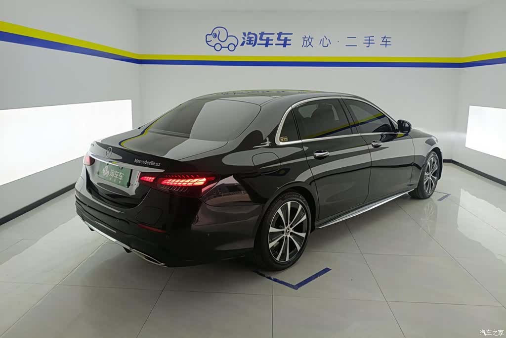 Mercedes-Benz E-Class, 2022 3
