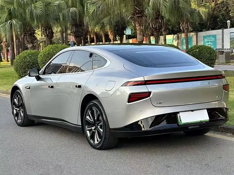 XPENG P7