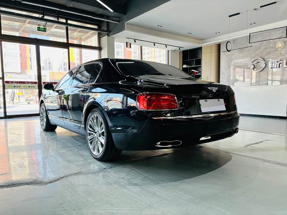 Bentley Flying