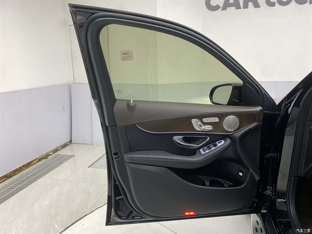 Mercedes-Benz GLC, 2023 26