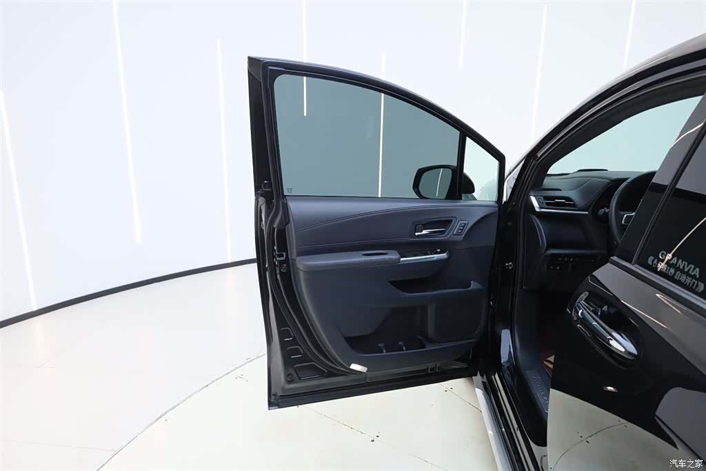Toyota Granvia, 2024 26