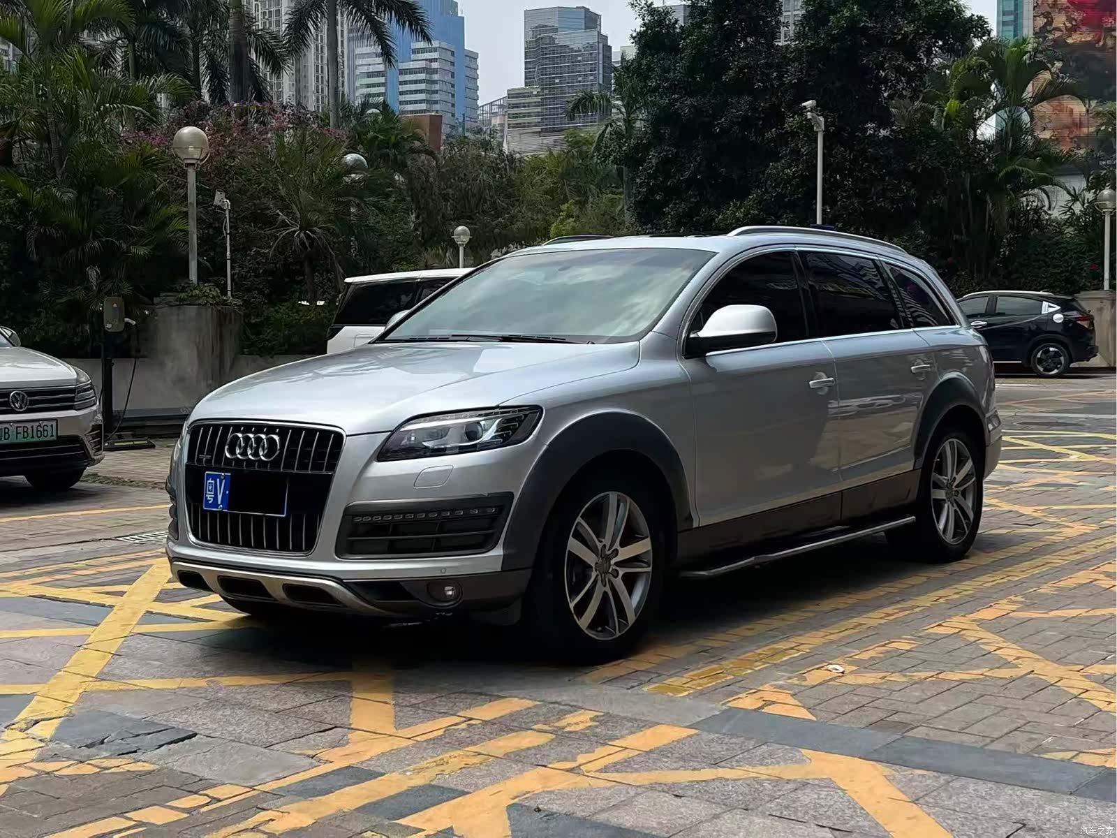 Audi Q7, 2010 1