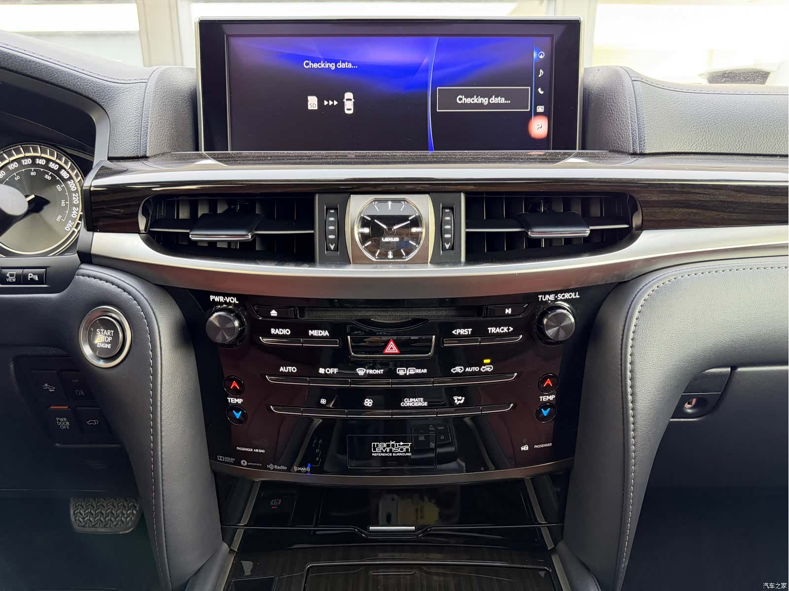 Lexus LX, 2020 11
