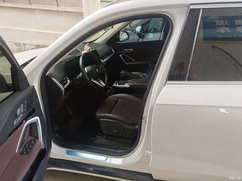 BMW X1, 2023 все фото