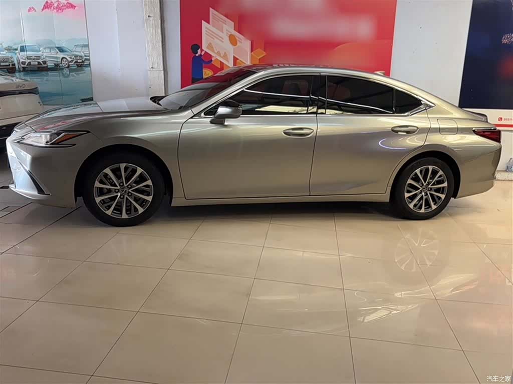 Lexus ES, 2023 7
