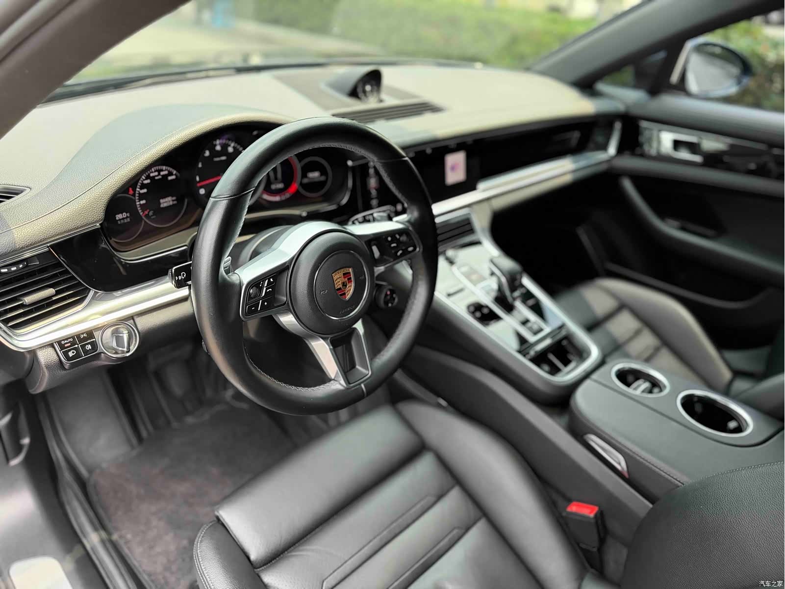 Porsche Panamera, 2018 11