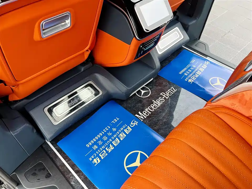 Mercedes-Benz V-class