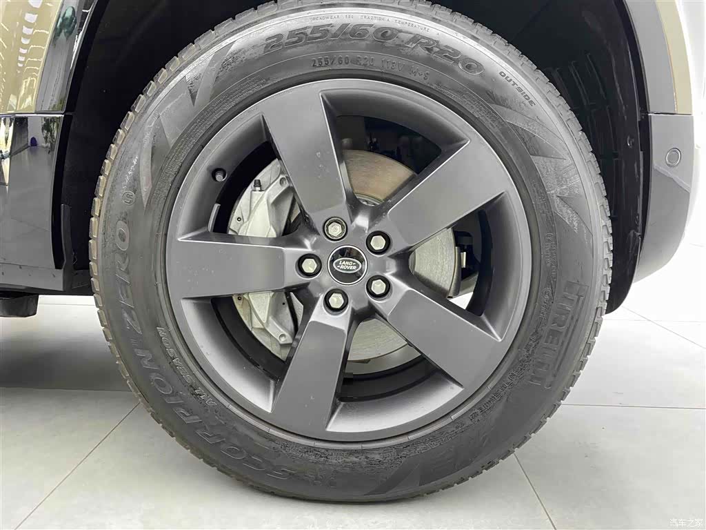 Land Rover Defender, 2022 35