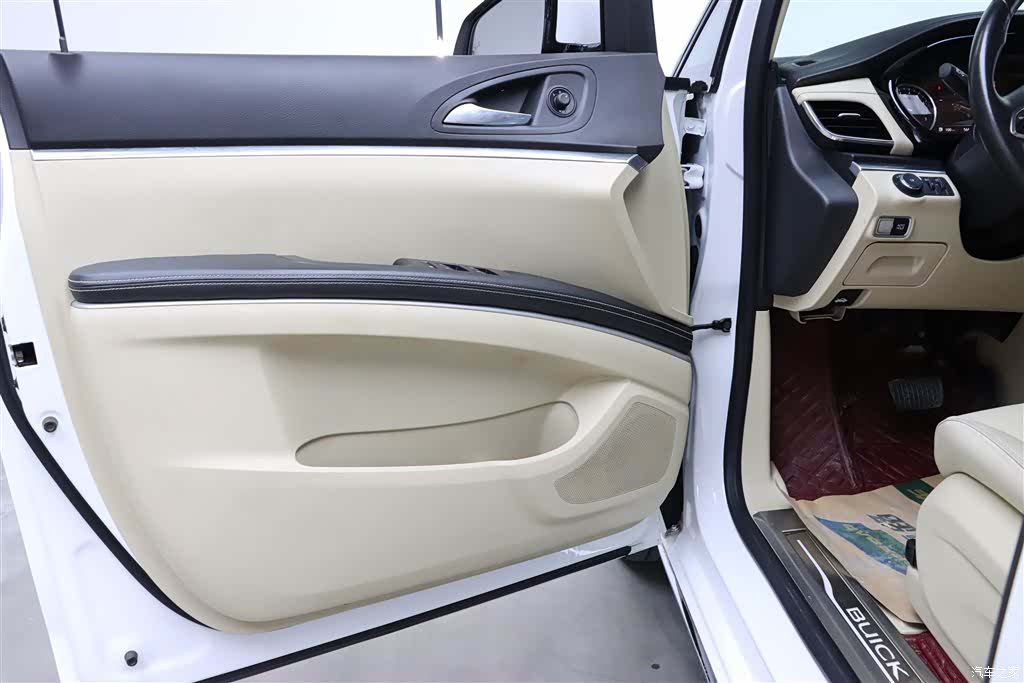 Buick GL8, 2023 11