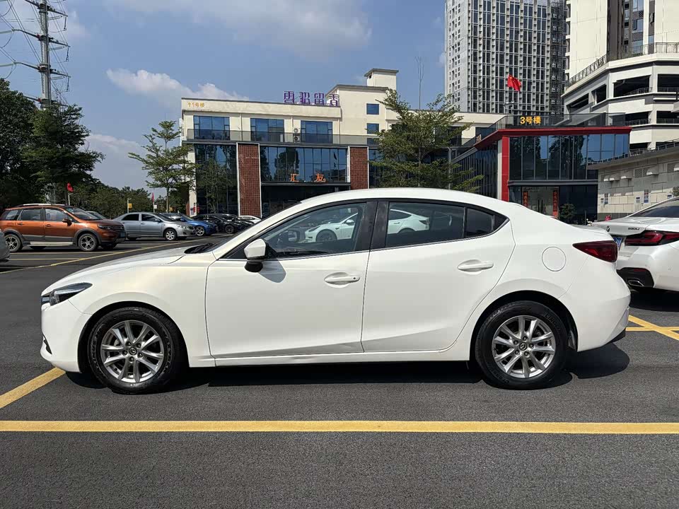 Mazda 3 Angkesaila