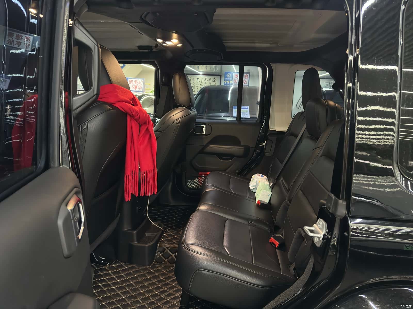 Jeep Wrangler, 2023 8